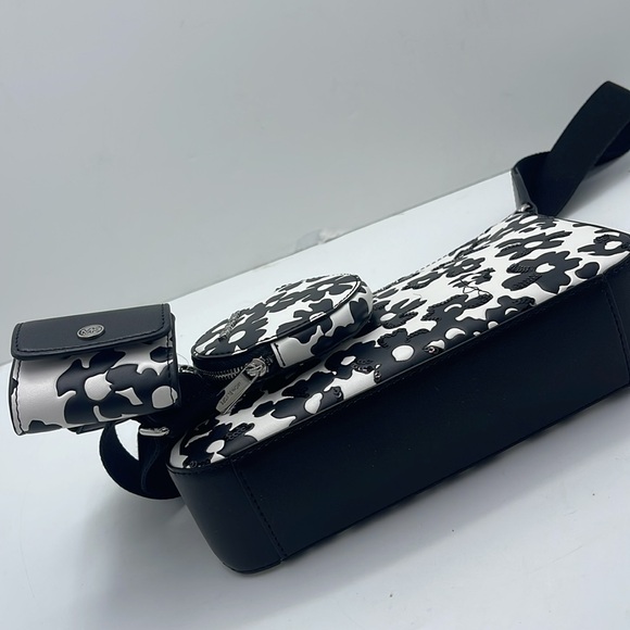 MICHAEL KORS Jet Set Sm Sequined Floral Print Crossbody Bag with Case for Apple - Picture 5 of 16